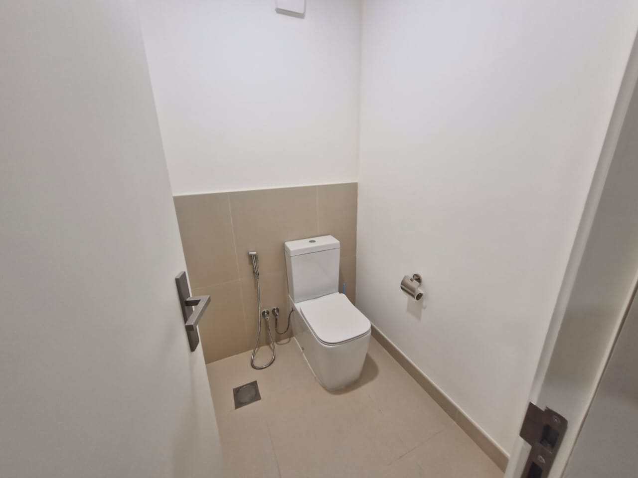 🏰 **Modern Luxury Villa | Sidra District – Roshn**   ✨ *Contemporary Design Blending Elegance, Functionality & Sustainability*  